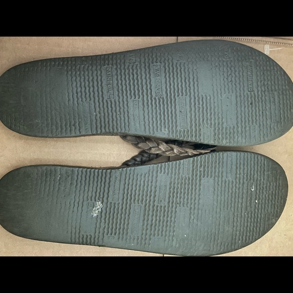 Faux Leather Braided Flip Flop - Arch Support 🩴 - Picture 3 of 4